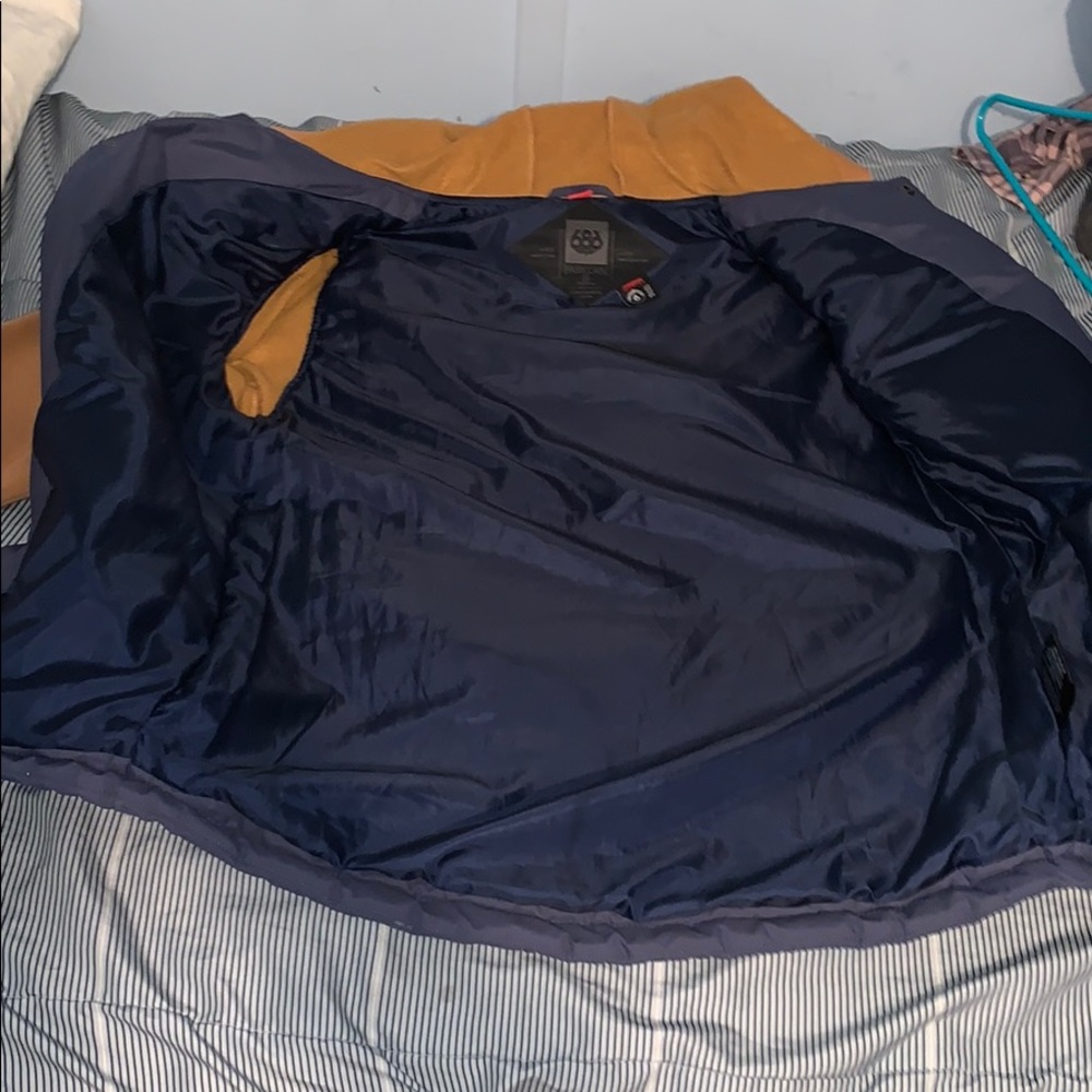 Jacket - Picture 8 of 8
